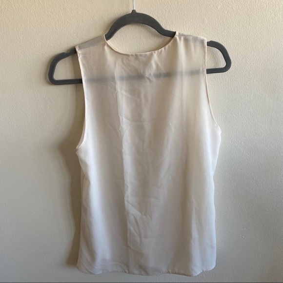 aritzia Babaton Key Slit Cream Sleeveless Blouse - Picture 4 of 4